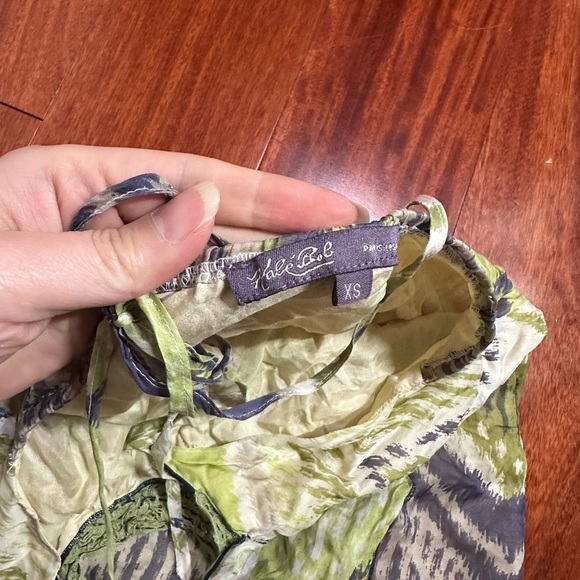 Hale Bob 100% Silk Halter Top Blouse Cropped Chevron Ikat Green XS - Picture 8 of 8